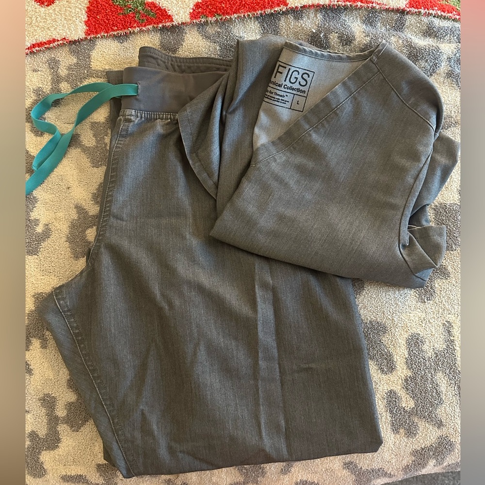 FIGS SCRUB SET